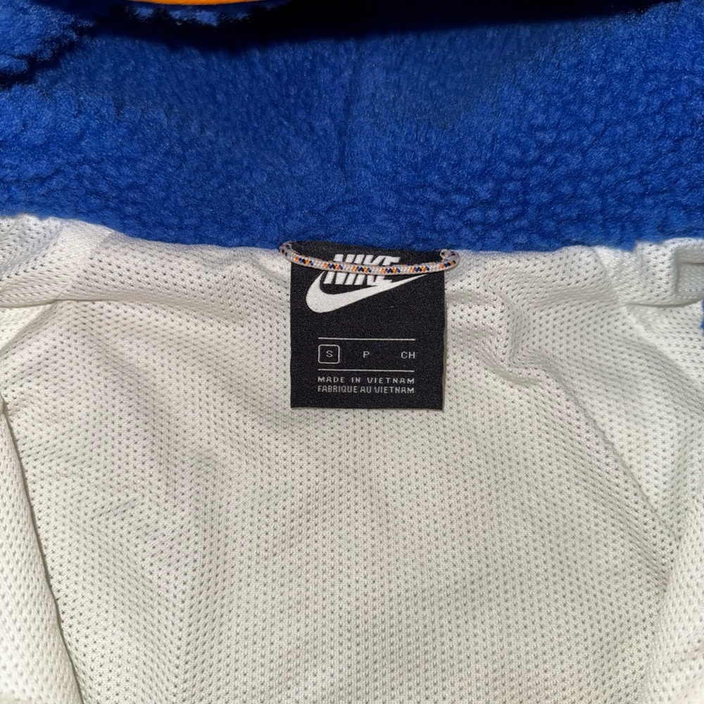 Nike Blue and White Sherpa Pullover - Picture 5 of 9